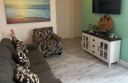 Plant City House | House in quiet neighborhood and close to beautiful beaches