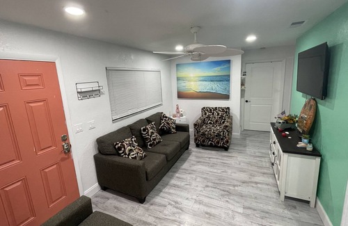 Plant City House | House in quiet neighborhood and close to beautiful beaches