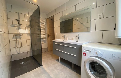 Trelivan House | House in quiet neighborhood