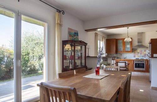 Saint Antoine House | House in residence with swimming pool