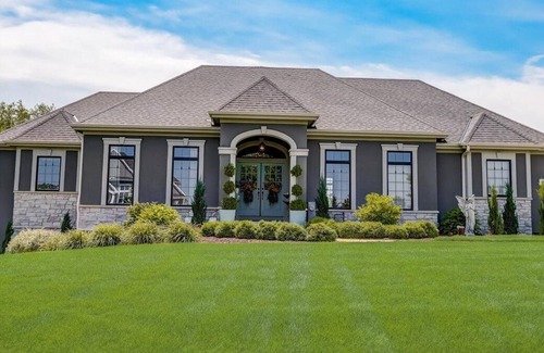 Summit House | House in Summit, WI Available for Rent