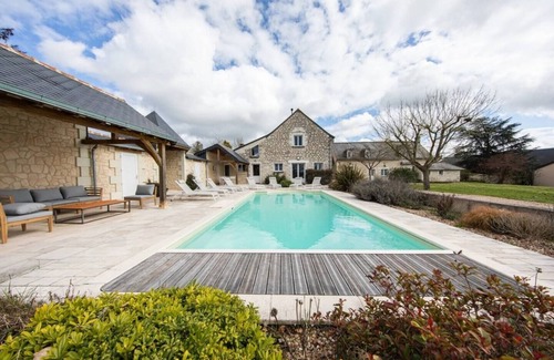 Cravant-les-Coteaux House | House in the heart of the vineyards - Swimming pool & Sauna