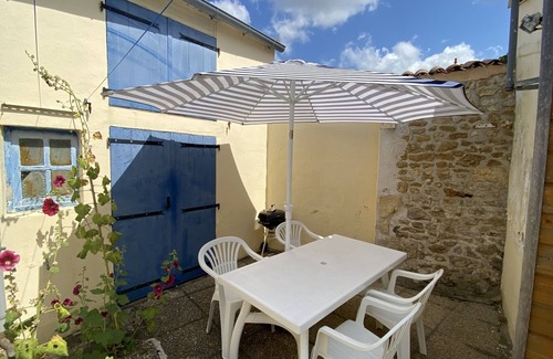 Fouras House | House in the center of town, 2 bedrooms, 2 bathrooms, less than 5 min from the beach