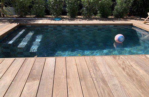 Est House | House IN THE City Center With Garden Parking Swimming Pool IN Peace