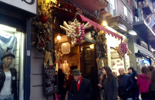Quartieri Spagnoli Apartment | HOUSE IN THE HEART OF NAPLES