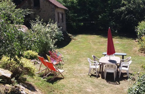 Lormes House | house in the middle of nature