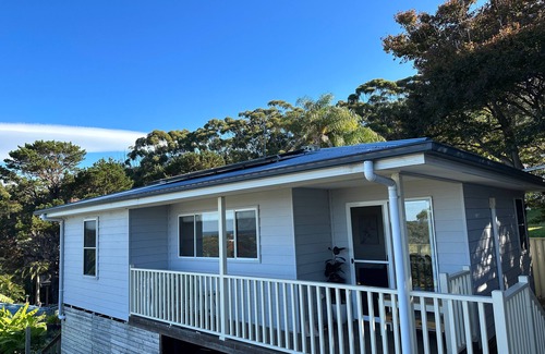 Thirroul House | House in Thirroul Amazing Ocean views close to public transport & local village