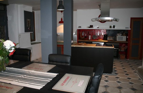 Margon House | HOUSE JO-LI, village house founded around the Castle of Margon.
