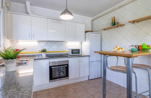Sant Pere Pescador Ski Chalet | House La Barca - air conditioning, wi-fi, barbecue, garage, private pool, 200 m from the beach