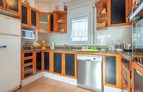 Sant Pere Pescador Ski Chalet | House Les Eiguades - private pool, garden, air conditioning, barbecue, wifi, parking.