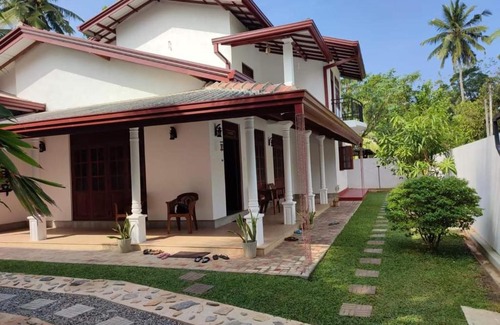 Dammakusala Mawatha Apartment | House