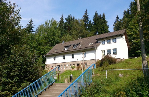 Frankenhain Apartment | House Lütsche - right on the lake in the Thuringian Forest