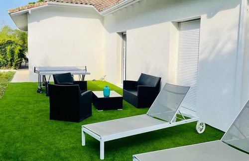 Saint-Julien-en-Born Villa | House "Maelle