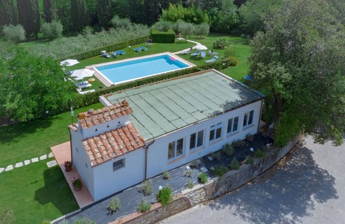 Lucca House | House Margherita on the hill with view (Tenuta Bellosguardo)