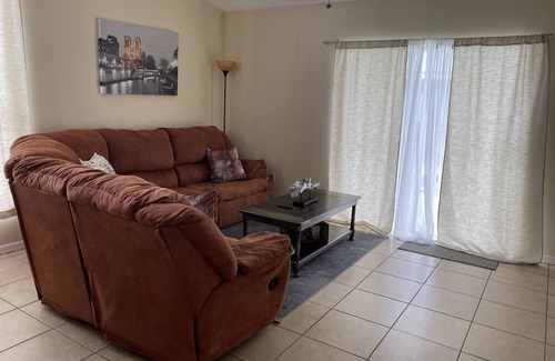 Indian Wells House | House minutes from theme parks