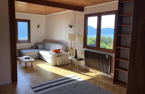 Brison-Saint-Innocent House | House near forest with view of Lac du Bourget