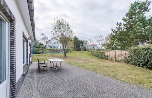 Koksijde-Bad Villa | House near De Hoge Blekker Dunes