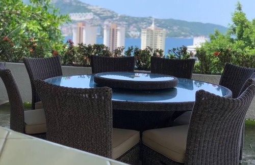 Villas Condesa House | House near the costera with incredible ocean view