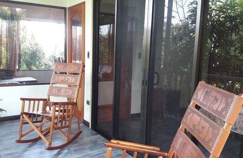 Manuel Antonio House | House near the beautiful beaches of Manuel Antonio and others tourist sites.