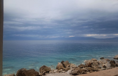 Evrostina House | House next to the sea water