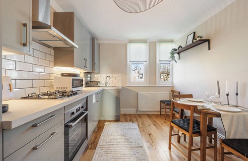 Notting Hill Apartment | House of Cambridge Gardens Flat E in Notting hill