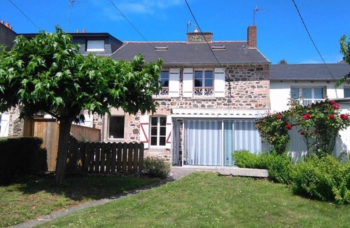 Pleneuf-Val-Andre House | HOUSE OF CHARACTER quiet near the port of Dahouët