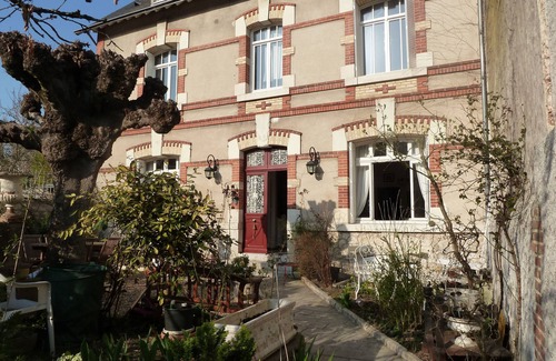 Blois House | HOUSE OF CHARACTER IDEALLY PLACE CENTER TOWN