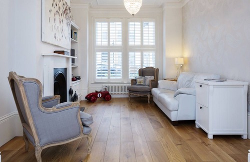 Kilburn House | House of Clouds, by Veeve