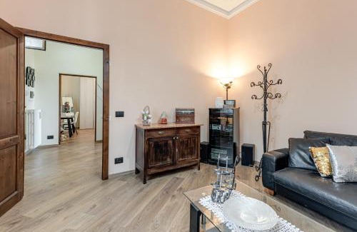 Marti House | House of Flowers