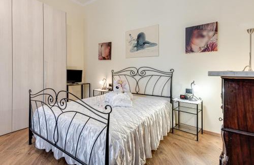 Marti House | House of Flowers