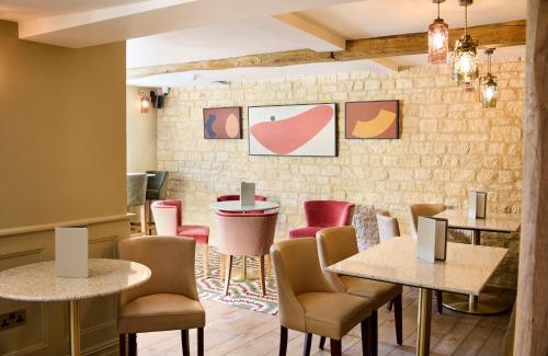 Broadway Hotel | House of George W Davies
