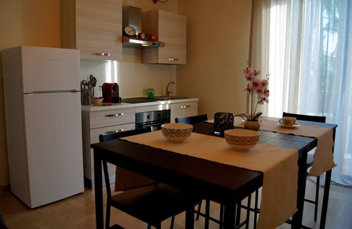 Municipio 5 Apartment | House of Noah EARTH