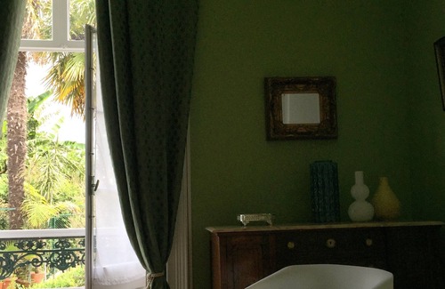 Ponta Delgada House | House of Saint Margaret