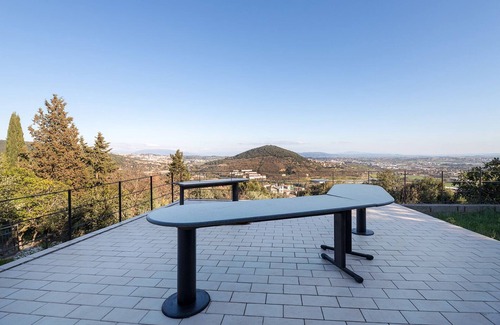 Olmo Villa | House of Shery