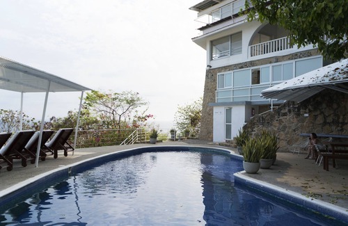 Las Playas Apartment | House of the Sea in Acapulco.