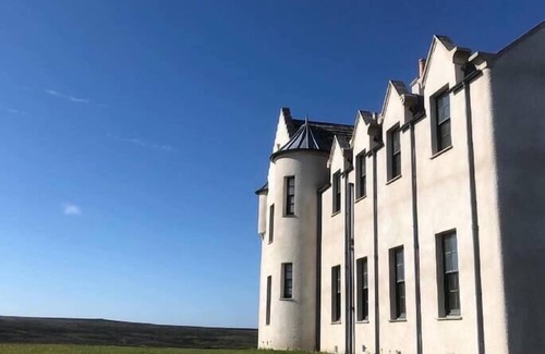 Hunspow Villa | House of the Northern Gate