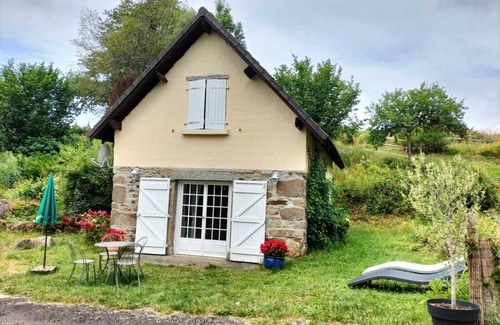 Fridefont House | House, old bread oven, terrace, Mallet beaches