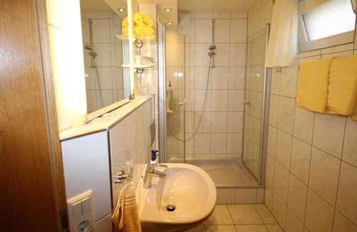 Herbolzheim Apartment | House on Kaiserberg ***, nice apartment to Europapark Rust 12km - Very nice apartment for
