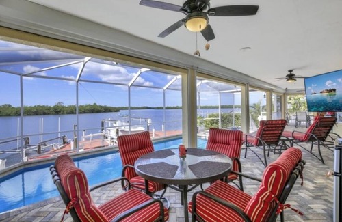 Matlacha House | House on Matlacha Pass with pool, hot tub, kayak dock & 12k lb boat lift!