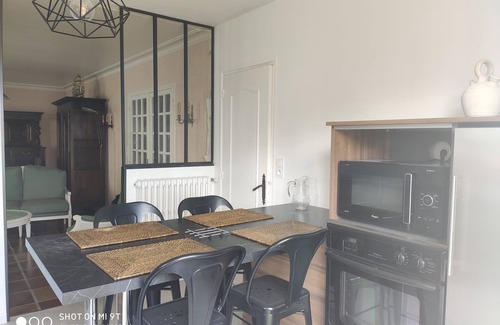 Bono House | HOUSE ON ONE LEVEL WITH VERANDA, ENCLOSED GARDEN WITH BONO, GULF OF MORBIHAN