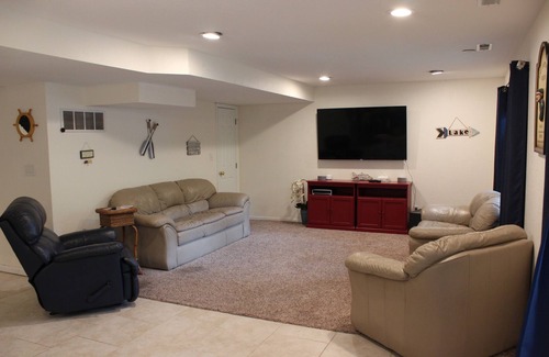 Camdenton House | House - On quiet cove at the LAKE- Sleeps 10 - 5 BR/5BA