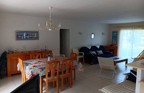 Les Conches House | House on the edge of a forest 1 km from the sea