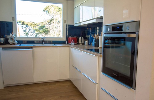 Crozon House | House on the GR34, Morgat beach on foot, sea view.