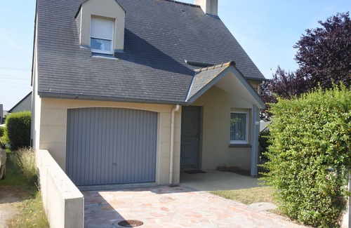 La Richardais House | House on the heights of Dinard at 900 m from the beach in a quiet subdivision.