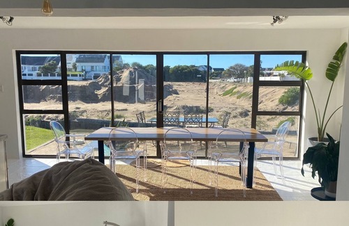 Saint Francis Bay House | House on the water in sought after area