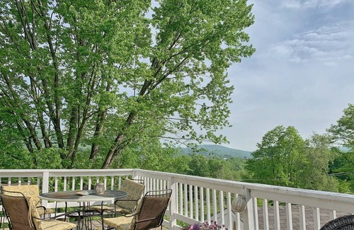 Oneonta House | House & pool 7 mins to Cooperstown All Star Village & Oneonta/Hartwick colleges
