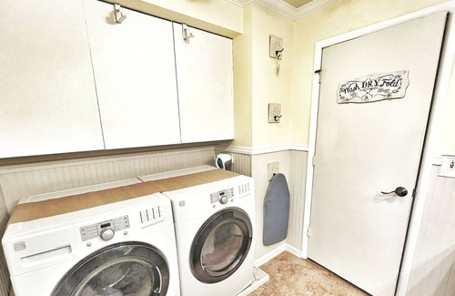 Oneonta House | House & pool 7 mins to Cooperstown All Star Village & Oneonta/Hartwick colleges