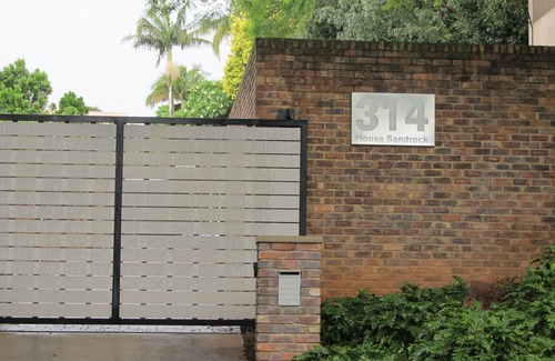 Muckleneuk Apartment | House Sandrock - Private apartment with beautiful views of Pretoria