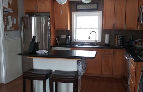 South Peabody House | House Share Quiet Neighborhood