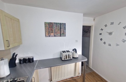 Wallsend House | House - Sleeps 4 - Garden - Parking